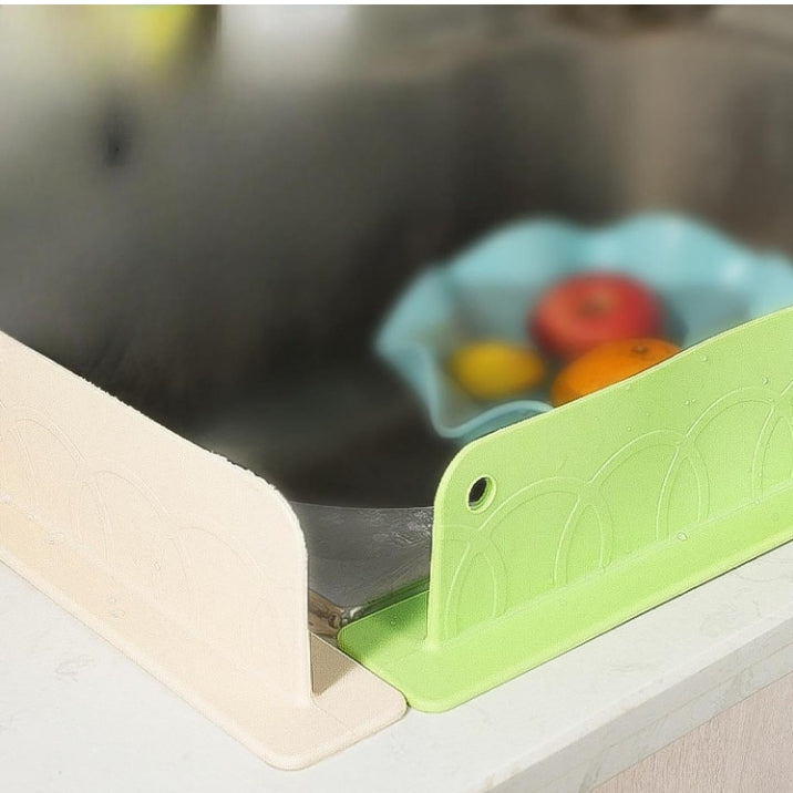 Kitchen Water Splash Guard Sink Splashback for Dish Washing